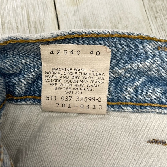 LEVI’S Vintage Student Fit High Rise Button Fly Cut Off Denim Shorts - Picture 7 of 7